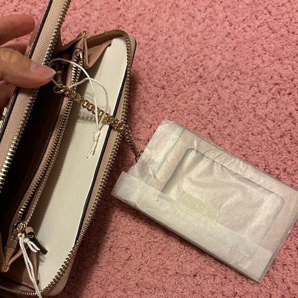 Tory Burch Beige Leather Wallet With ID Holder Inside - Picture 2 of 5